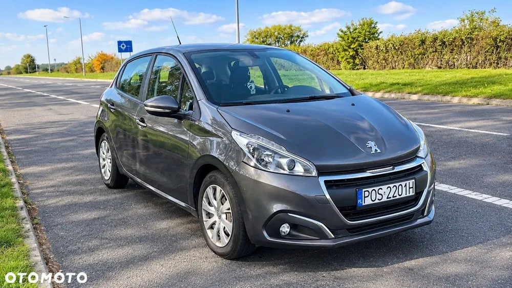 Peugeot 208 2017 photo 2