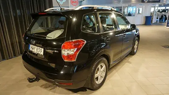 Subaru Forester 2015 photo 2