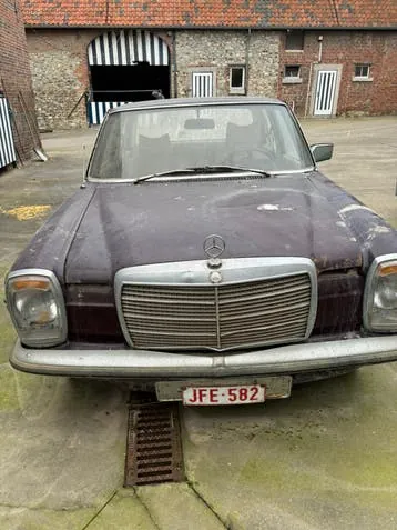 Mercedes-Benz 220D