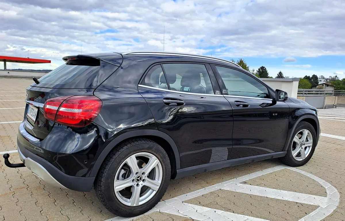 Mercedes-Benz Gla 2017 photo 2