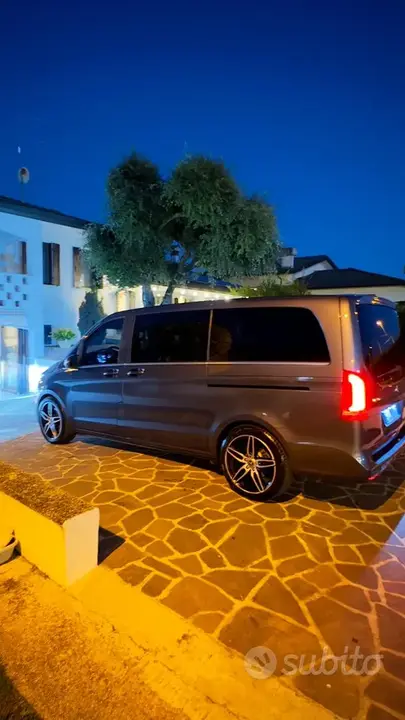 Mercedes-Benz V-Class 2015 photo 2