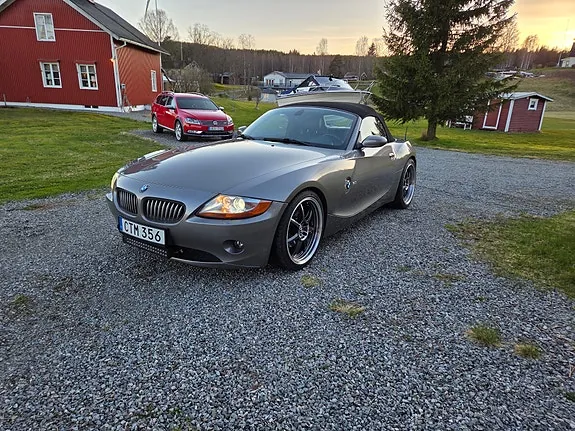 BMW Z4 2004 photo 2