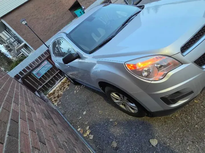 Chevrolet Equinox 2011 photo 3