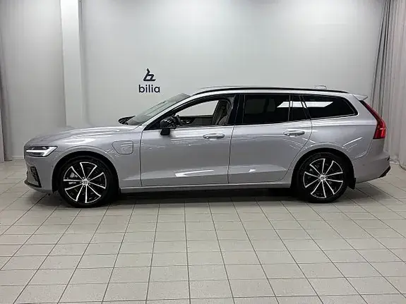 Volvo V60 2026 photo 2