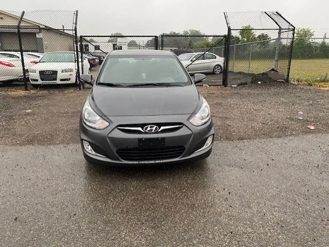 Hyundai Accent 2012 photo 4