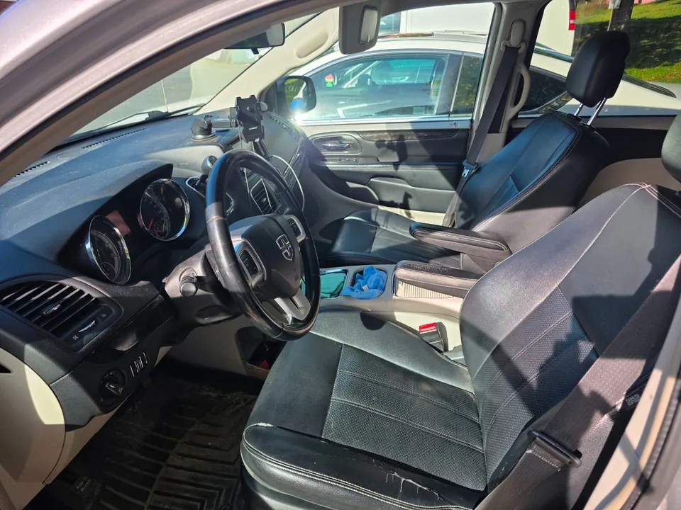 Dodge Grand Caravan 2017 photo 4
