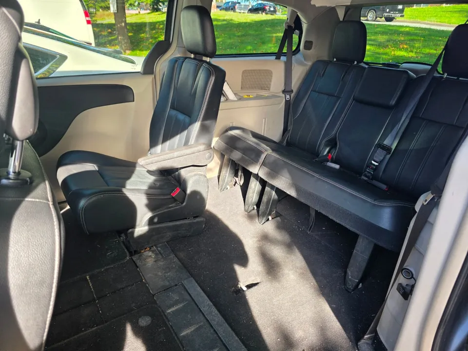 Dodge Grand Caravan 2017 photo 3