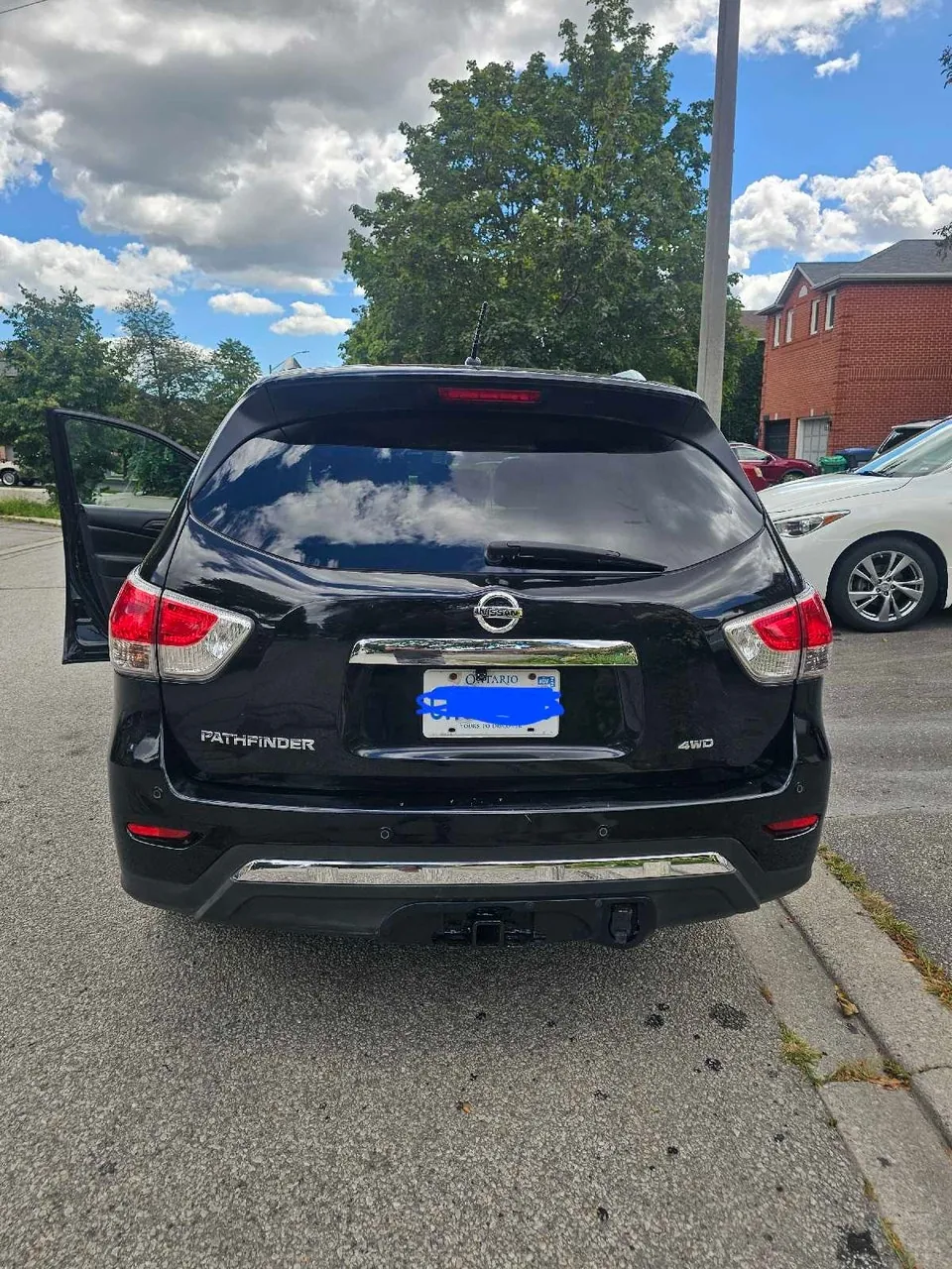 Nissan Pathfinder 2015 photo 2
