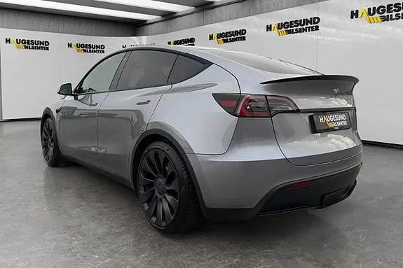 Tesla Model Y 2023 photo 3