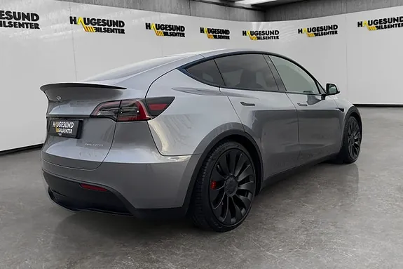 Tesla Model Y 2023 photo 4