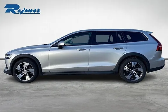 Volvo V60 Cross Country 2022 photo 3
