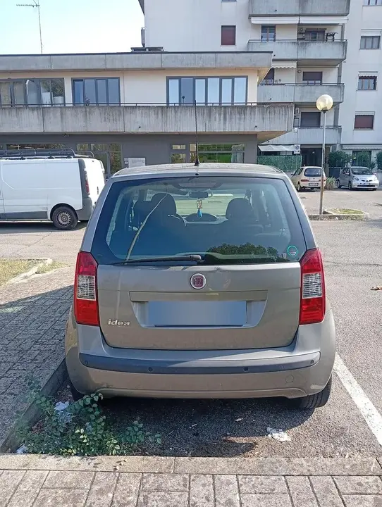 Fiat Idea 2010 photo 2