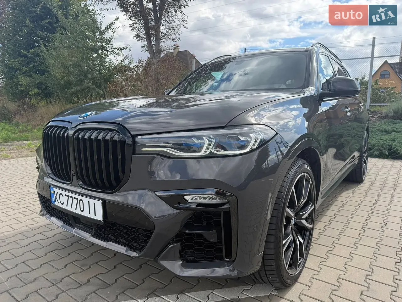 BMW X7 2022 photo 2