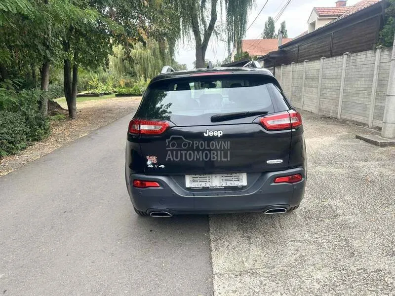 Jeep Cherokee 2016 photo 2