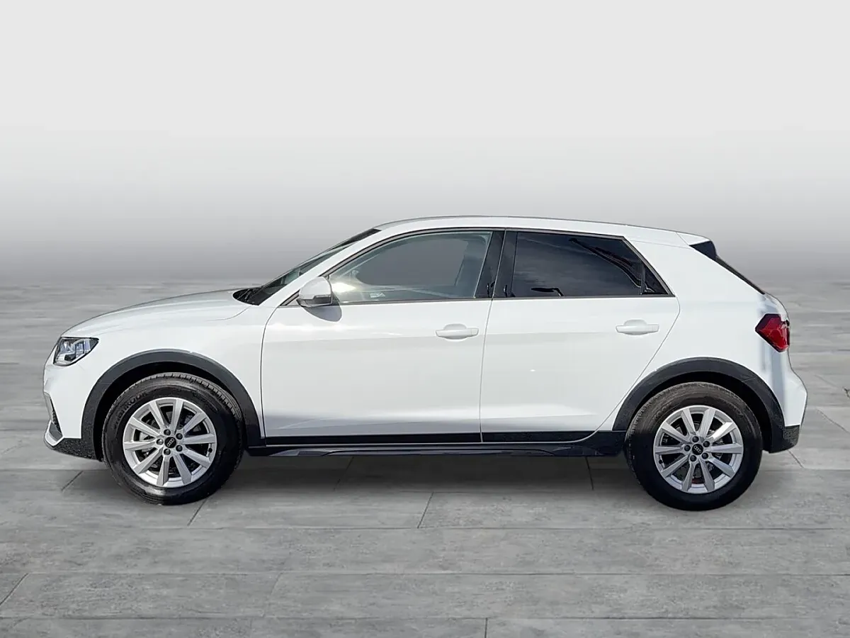 Audi A1 2025 photo 2