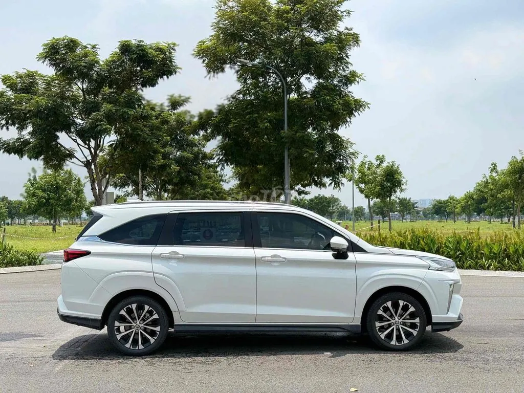 Toyota Veloz Cross 2023 photo 4