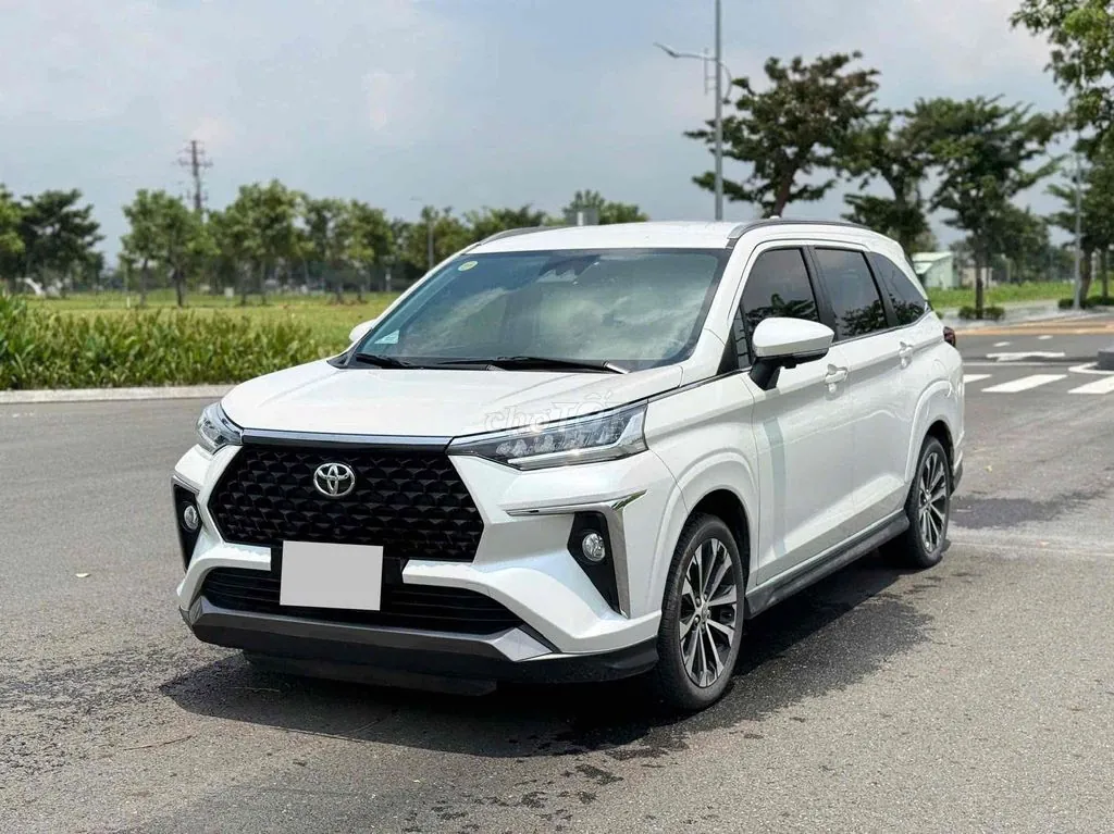 Toyota Veloz Cross