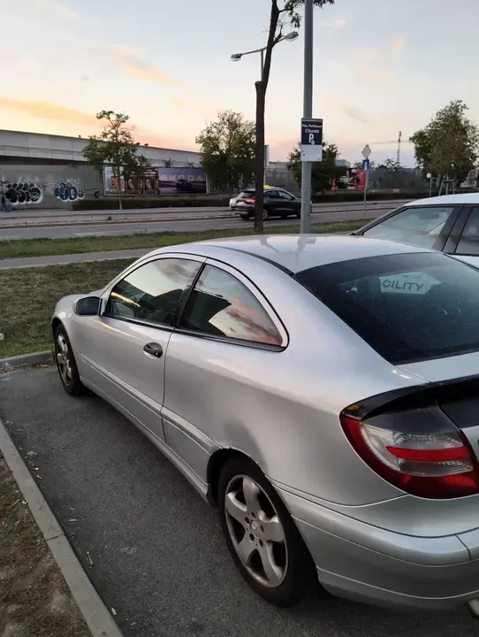 Mercedes-Benz C-Klasse C 220 Coupé 2004 photo 2