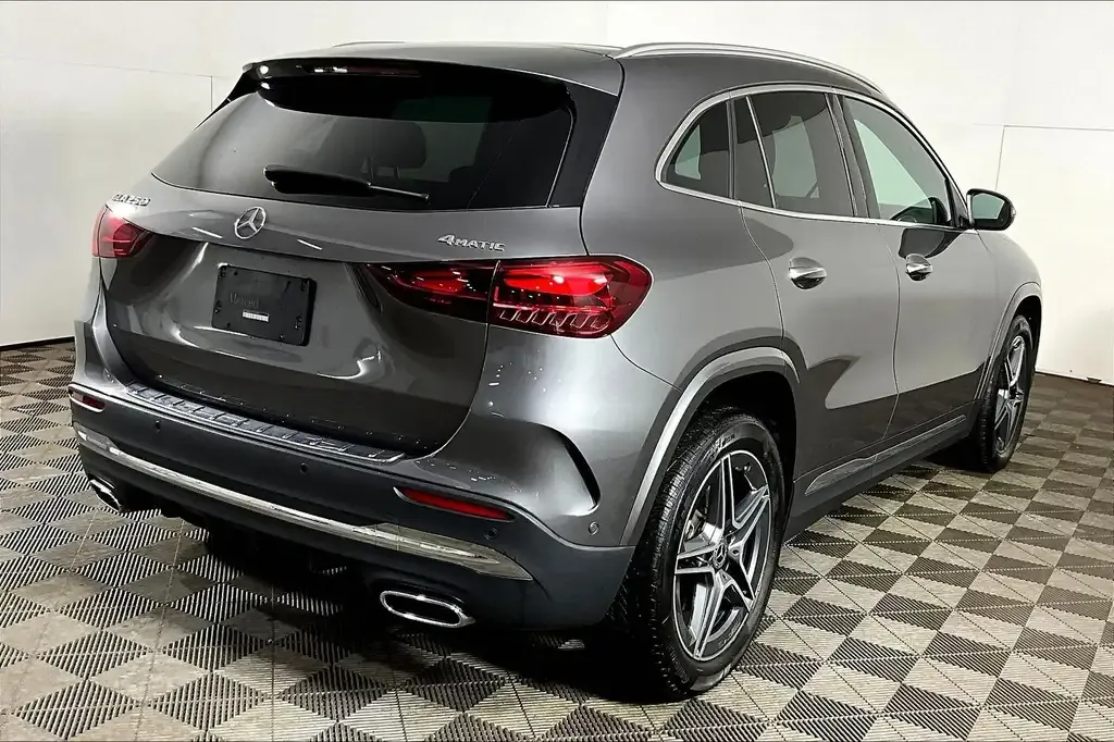 Mercedes-Benz Gla 2025 photo 2