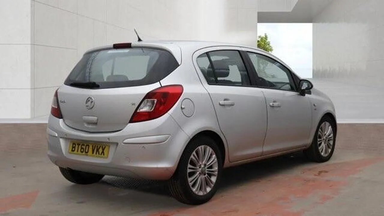 Vauxhall Corsa 2011 photo 3