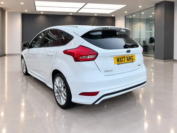 Ford Focus 2017 photo 2