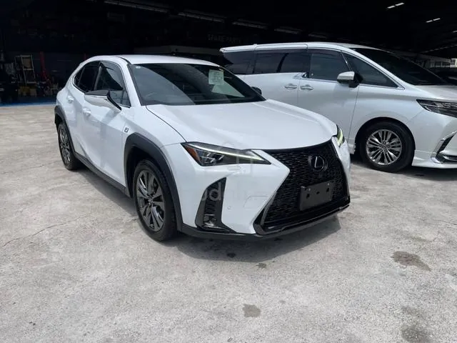 Lexus Ux200