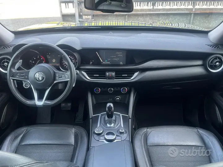 Alfa Romeo Stelvio 2017 photo 4