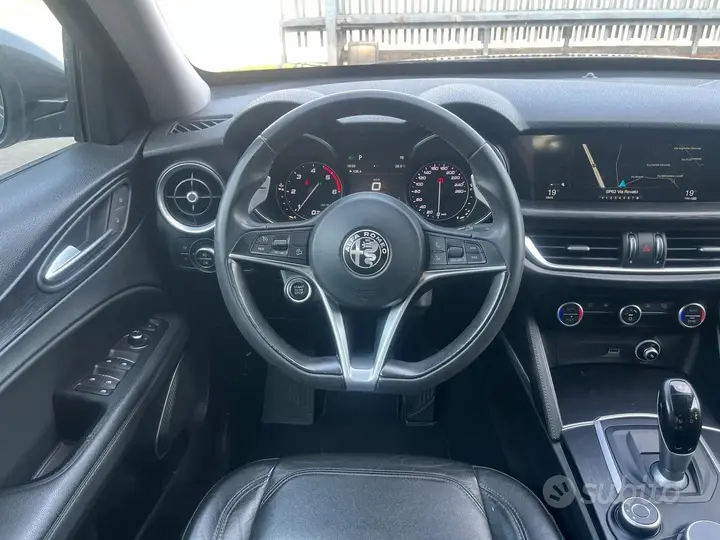 Alfa Romeo Stelvio 2017 photo 5