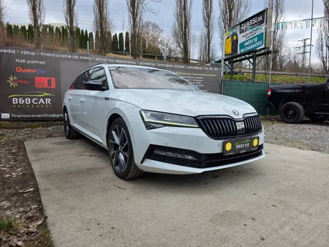 Skoda Superb Combi 2021 photo 3