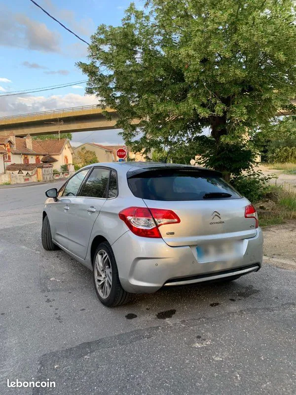Citroen C4 2014 photo 2