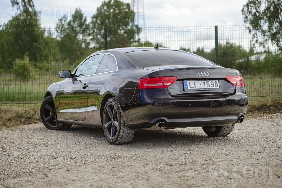 Audi A5 2009 photo 4