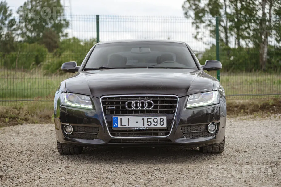 Audi A5 2009 photo 2