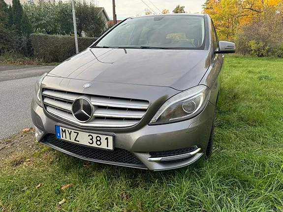 Mercedes-Benz B180 2013 photo 4