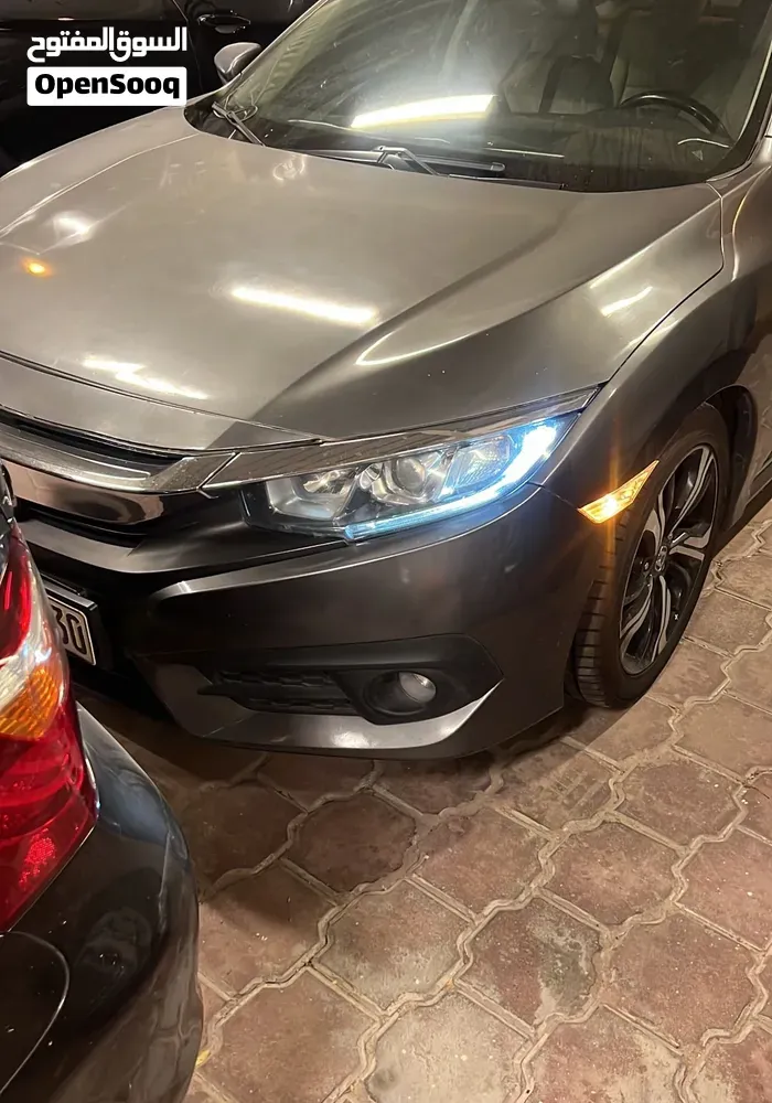 Honda Civic 2019 photo 2
