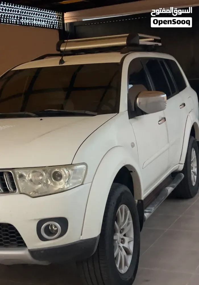 Mitsubishi Montero 2009 photo 4