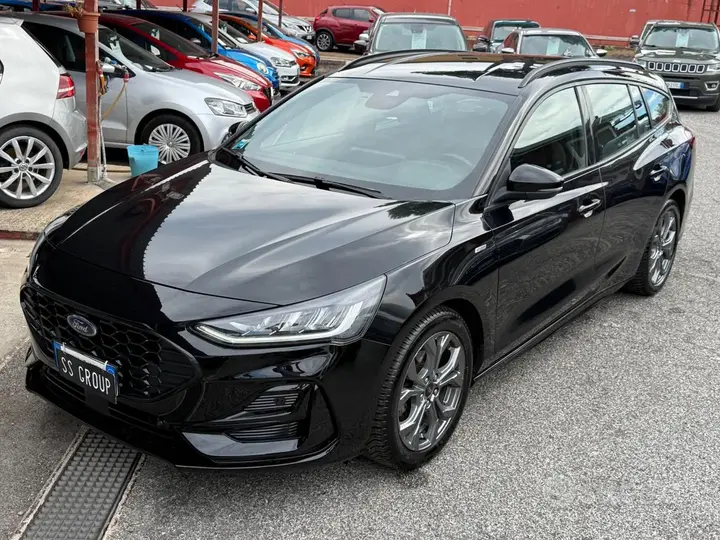 Ford Focus 2023 photo 3