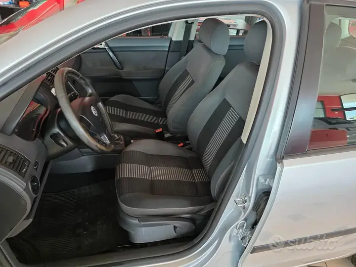 Volkswagen Polo 2009 photo 5