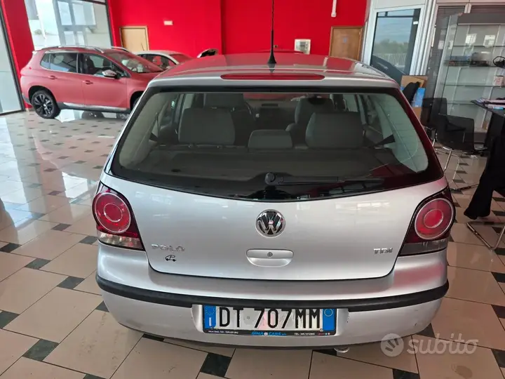 Volkswagen Polo 2009 photo 4