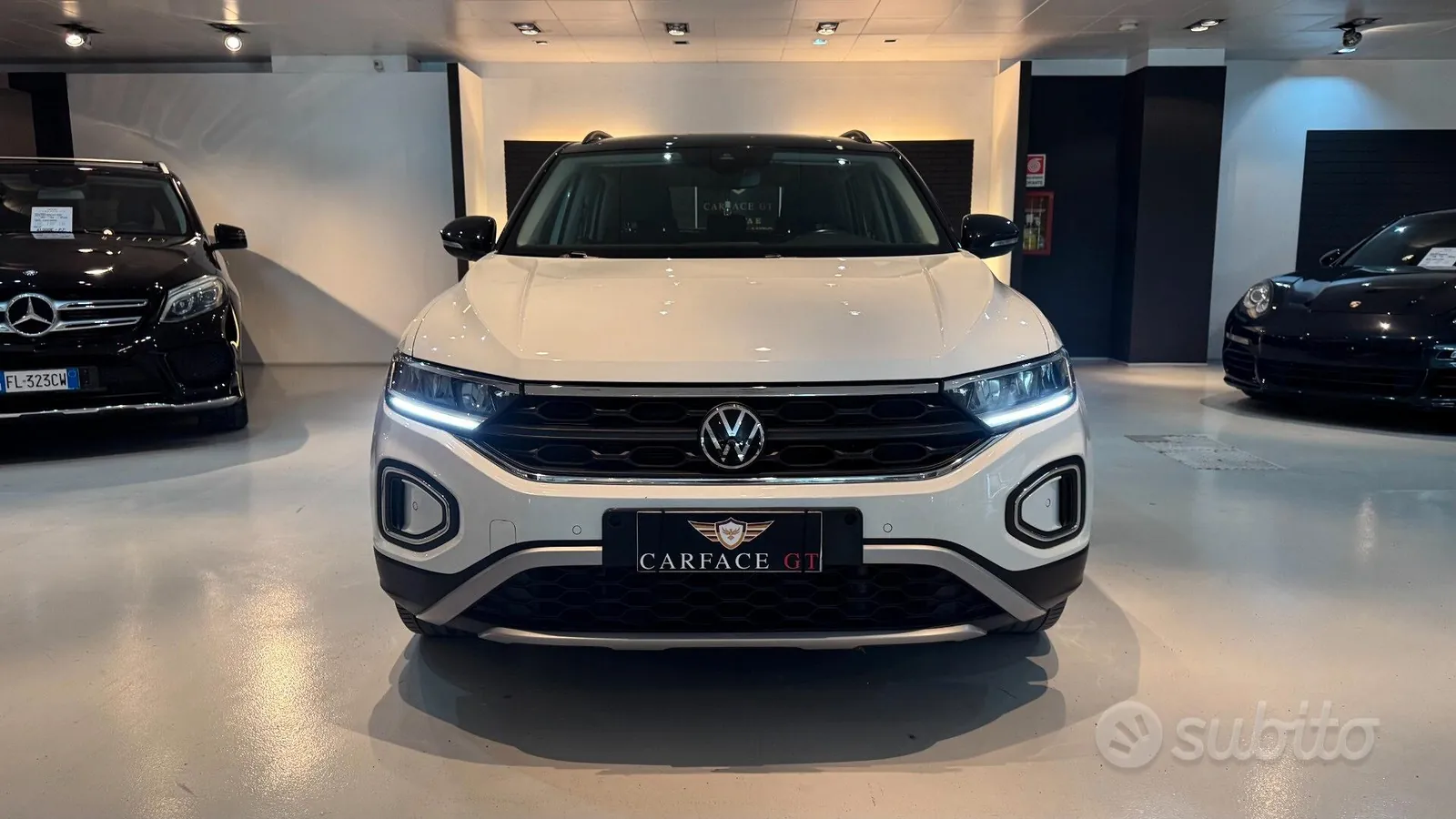 Volkswagen T-Roc 2022 photo 2