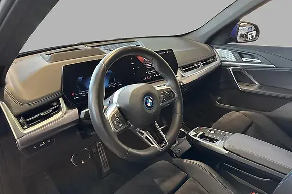 BMW Ix1 2025 photo 5