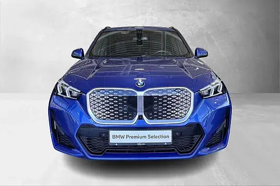 BMW Ix1 2025 photo 2