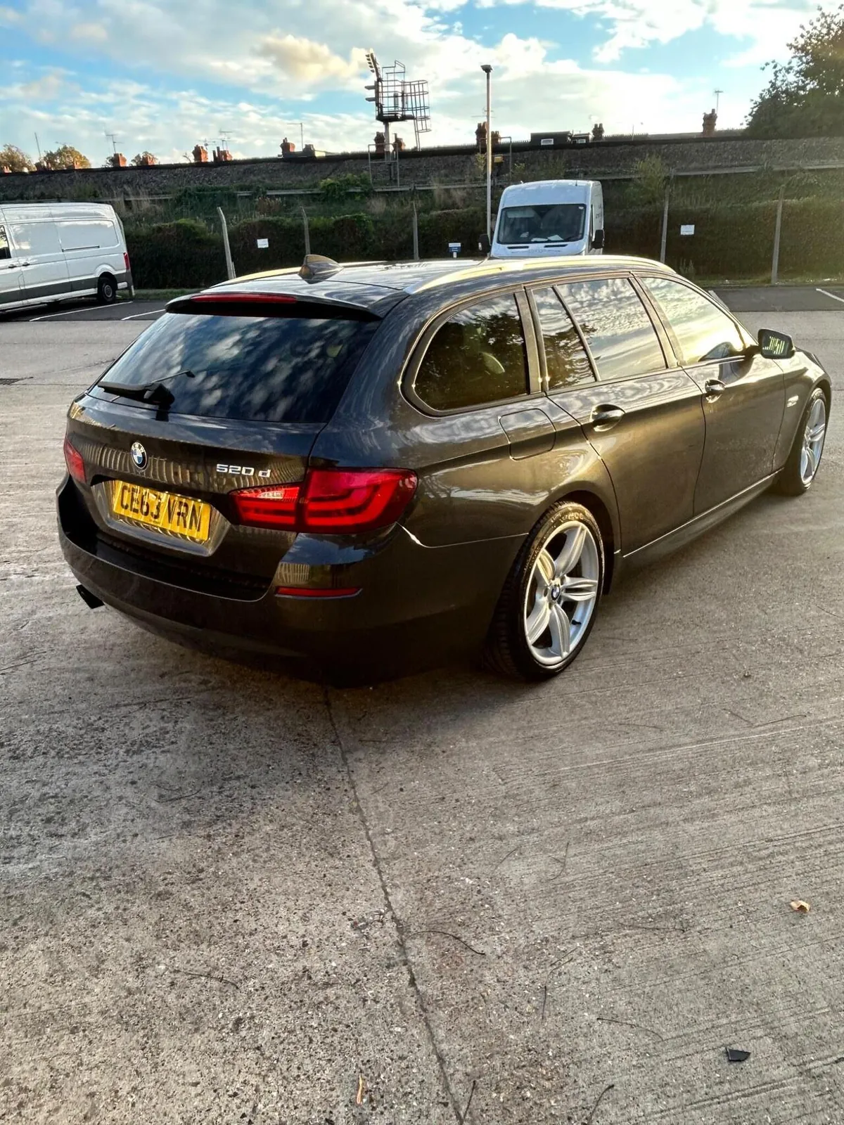 BMW 5 Series 2013 photo 2