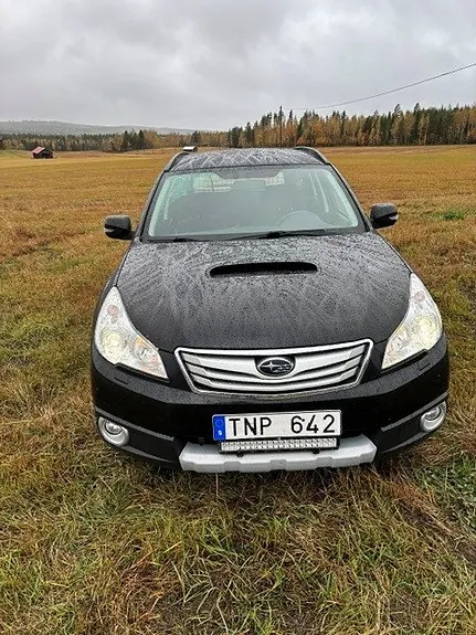 Subaru Outback 2010 photo 4