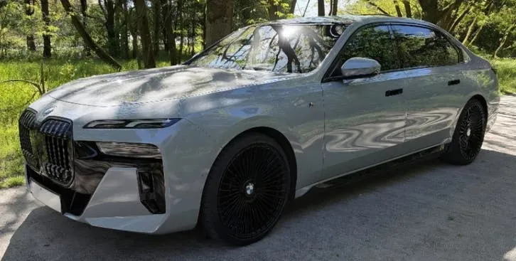 BMW I7 2024 photo 2