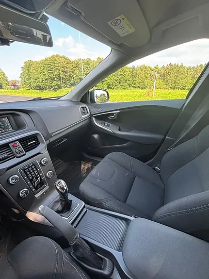 Volvo V40 2015 photo 3