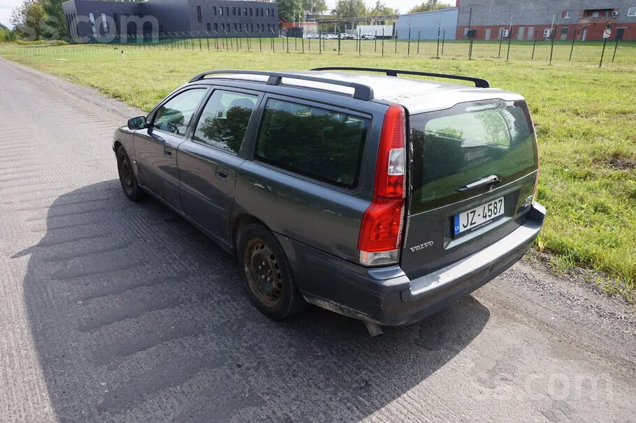 Volvo V70 2004 photo 4