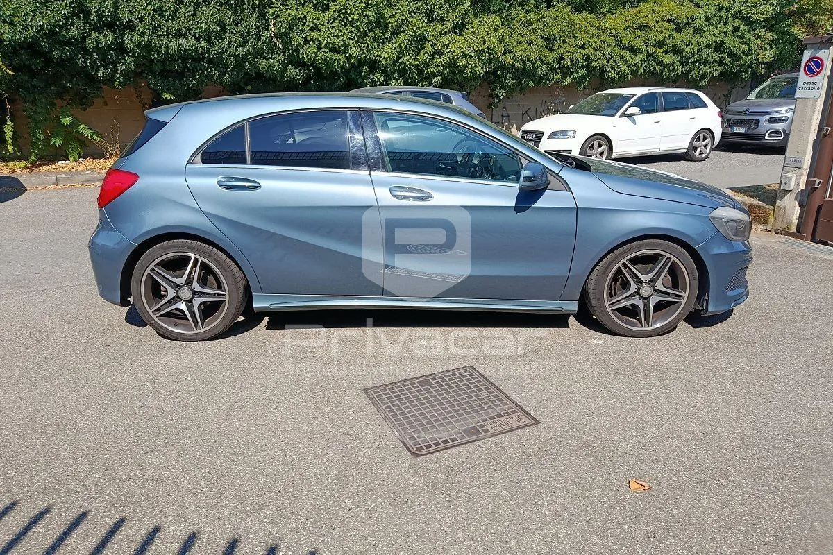 Mercedes-Benz A 180 2013 photo 4