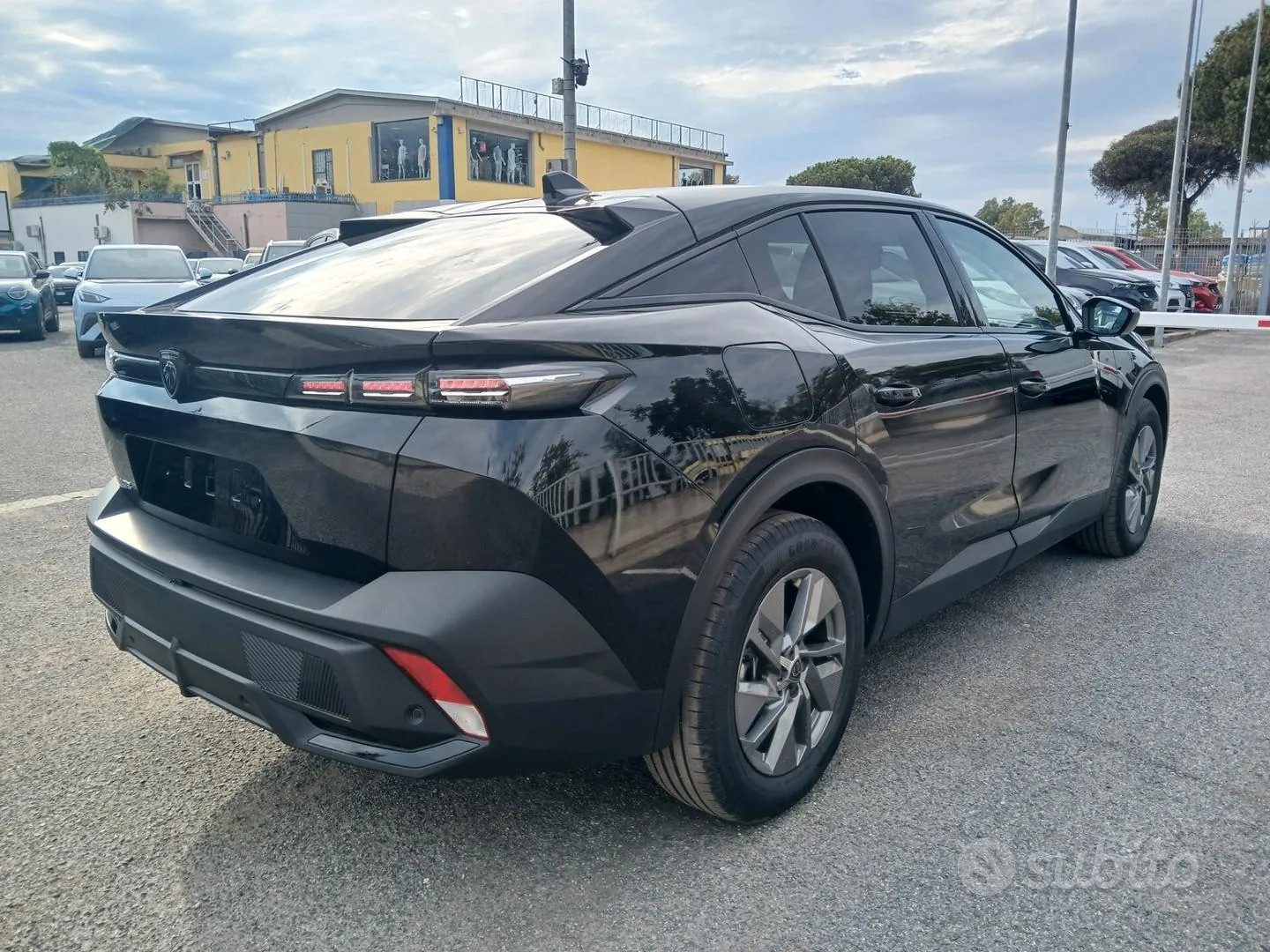 Peugeot 408 2025 photo 4