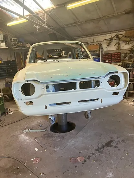 Ford Escort 1970 photo 2