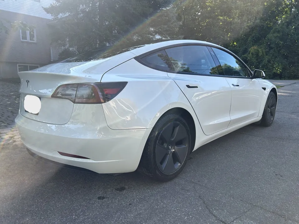 Tesla Model 3 2021 photo 2